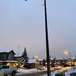 Streetlight Burnt out or Flickering at 140 Cougarstone Cm SW